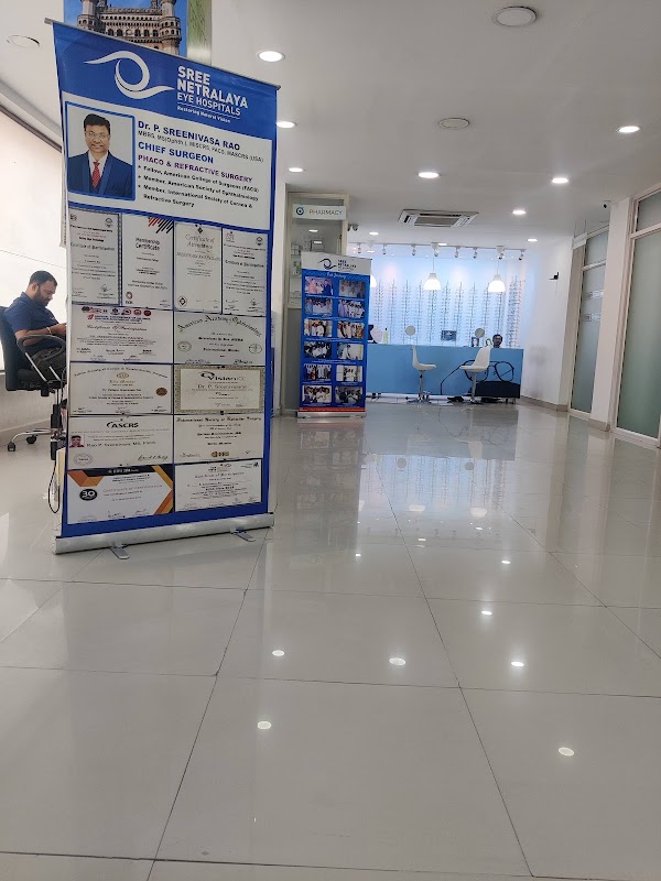 Refracto Eye Hospitals